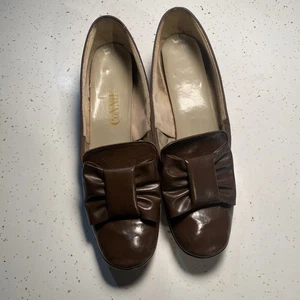 VTG 70’s Connie Pilgrim Bow Patent Leather Shoes Women’s 8 1/2 Regular, 9 Narrow - Picture 1 of 21