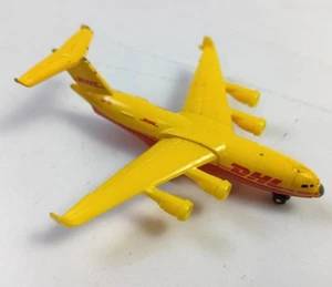 MATCHBOX SKYBUSTERS DHL SB-72 YELLOW CARGO AIRPLANE. 2007 CHINA - Picture 1 of 9