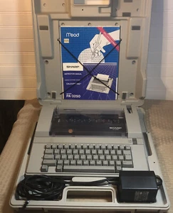 Sharp PA3250 Typewriter with carry case - Picture 1 of 14