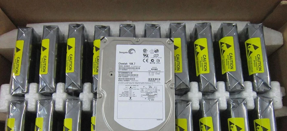 Seagate ST3300007LW 300G Server 68-pin SCSI 3.5 hard drive 10K7 U320 - Image 1 of 1