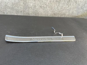 Mercedes W222 S400 S550 Rear Set Outer Step Sill Scuff Plate Illuminated oem - Bild 1 von 8
