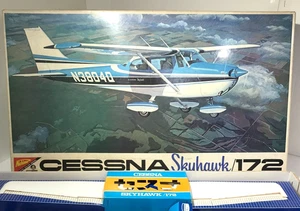Used Nichimo 1/20 Cessna Skyhawk 172 S2002 Plastic Model Kit Figure - Picture 1 of 8