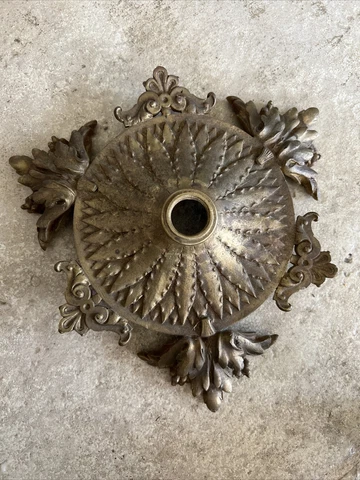 Decorative heavy cast antique brass back plate for centre pendant See Pictures Cover