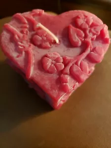 NEW BIGDIPPER WAXWORKS Heart Pillar 100% Beeswax & Essential Oil CANDLE 40 Hrs. - Picture 1 of 7
