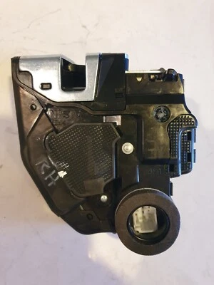 НОВЫЙ OEM AISIN привод дверного замка задний двигатель справа Toyota Corolla 17-18 - Изображение 1 из 4