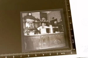 gran negativo antiguo - hostelería - mostrador - Spiritousen - ¿años 30-50? - Imagen 1 de 4