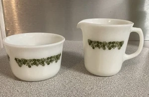 Vintage Set of 2 Pyrex Green Spring Blossom Creamer & Sugar Excellent Condition - Picture 1 of 11