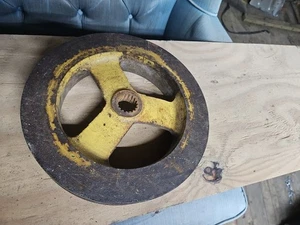 Pully de caja oscilante para cabezal 972 o 973 NH - Imagen 1 de 4