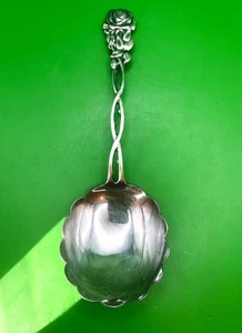 Cuchara holandesa chapada en plata de colección hecha en Holanda rosa flor tallo retorcido mermelada azúcar - Imagen 1 de 10