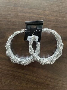Taramanda Huge XL Shiney Silver tone Hoop Earrings NWT - Picture 1 of 5