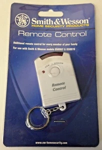 Smith & Wesson 050773 Remote Control For Models 050062 & 050070 - Picture 1 of 1