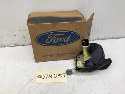 NOS 1975 LINCOLN CONTINENTAL RIGHT PASSENGER SIDE LOCK ACTUATOR D5VY-60218A42-AA - Image 1 of 4