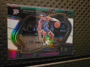 2022 Panini Select Ousmane Dieng Courtside Rookie bianco verde viola #267 - Foto 1 di 2