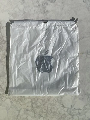 Sacola de compras Apple Signature com cordão vintage logotipo prata pequena - Imagem 1 de 4