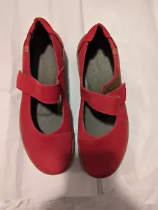 El Naturalista Women's Red Leather Mary Jane Pumps EU Size 40 US Size 9 - Picture 1 of 5
