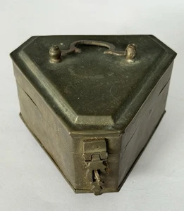Único joyero vintage de latón con pestillo y mango octogonal - Imagen 1 de 12