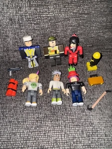 Robolox Figuren Action Spielzeug Konvolut 6 verschiedene Figuren & Zubehör - Bild 1 von 9