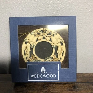 Cesta Wedgwood Acebo Jaspe Blanco 1997 Colección Anual Corona en Caja Original - Imagen 1 de 4