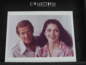 JAMES BOND - MOONRAKER - PHOTO/STILL - 007 & HOLLY GOODHEAD (LOIS CHILES) 🔥390 - Picture 1 of 1