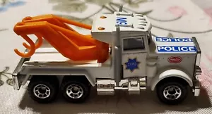 Matchbox 1981 Peterbilt SFPD Highway Police Wrecker Tow Truck White Diecast 1:80 - Picture 1 of 6