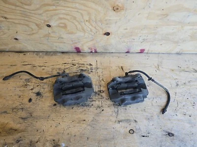 1998-2002 Toyota Land Cruiser J100 Front Left Right Brake Calipers SET OEM V25 - Image 1 of 4