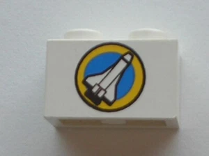 LEGO White Brick 1x2 Shuttle Yellow Circle Ref 3004pb010 Set 6456 6455 9320 3067 - Picture 1 of 1