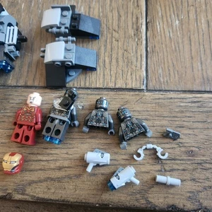 LEGO Marvel - Iron Man vs. Ultron (76029) unvollständig für Ersatzteile  - Bild 1 von 5