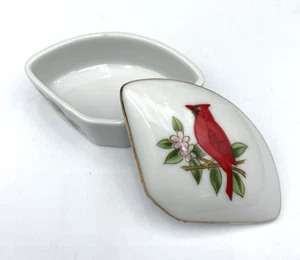 Lefton Porcelain Trinket Box, Cardinal on Dogwood Blossoms, #02608, w/sticker - Picture 1 of 8