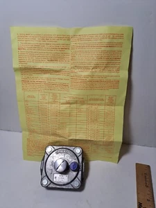 Maxitrol RV48L Gas Regulator For Propane 3/4" NPT 1/2 PSIG 5"-12" WC Outlet - Picture 1 of 4