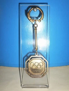Olympic Games ORIGINAL International Olympic Committee Keychain by Bertoni RARE! - Picture 1 of 5