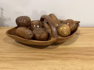 Vintage Philippines Hand Carved Wooden Bowl and 8 Pieces of Fruit - Picture 1 of 13