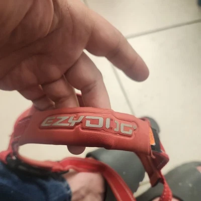 Быстросъемная собачья сбруя Ezydog — красная, средняя, б/у, с ручкой - Изображение 1 из 4