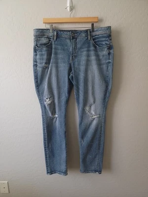 Silver Jeans Women 20 Boyfriend Mid Light Wash Stretch Distressed Sam - Image 1 of 4