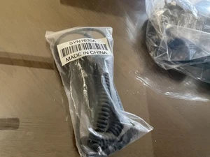 MOTOROLA schwarz SYN1630A Handy KFZ SPULE KABELGEBUNDEN Kabel Strom Auto Ladegerät - Bild 1 von 1