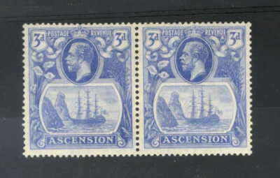 M1507 Ascension 1924 SG14/14b - 3d blue in a horizontal pair TORN FLAG - Image 1 of 2