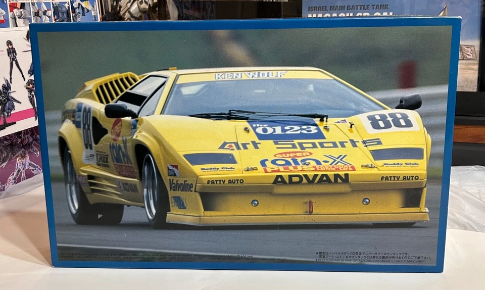 Fujimi 1/16 Art Rain-X Lamborghini Countach Large Scale - Image 1 of 3