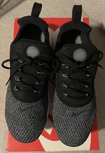 Nike Presto Fly SE (GS) schwarz/coolgrau Turnschuhe 6Y AA3060-001 - Bild 1 von 6