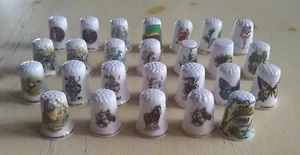 Konvolut 26 Vintage Fine Bone China Fingerhüte Made in England Nähen Multi Motiv - Bild 1 von 10