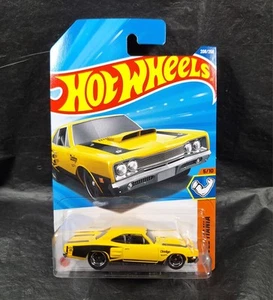 Hot Wheels 2025 '69 Dodge Coronet Superbee 5/10 #208 NEW FREE SHIPPING - Picture 1 of 5
