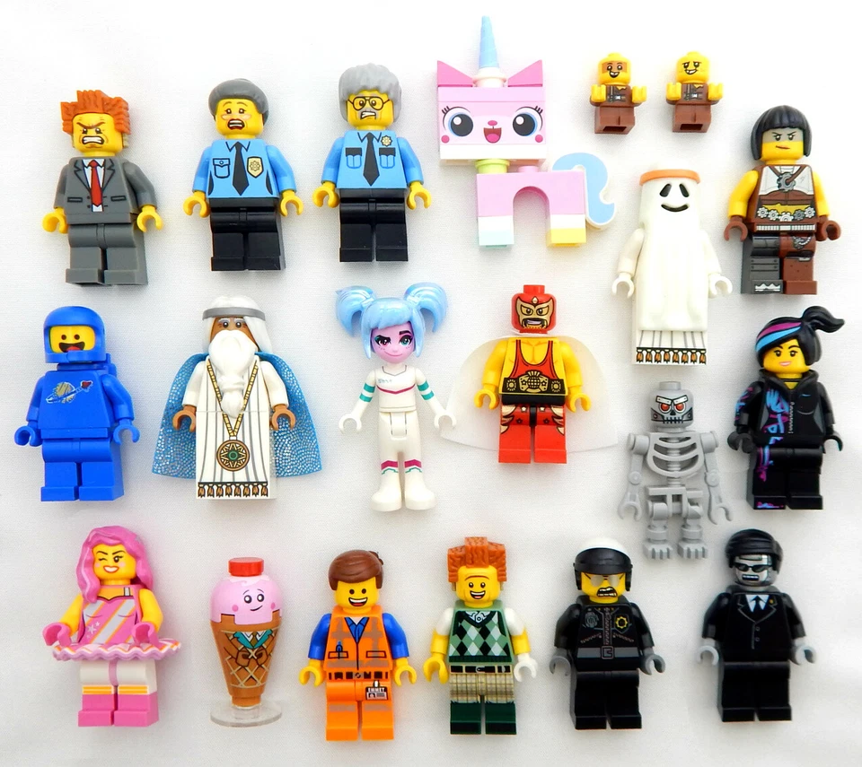 NEW LEGO MOVIE - 5 RANDOM FIGURES - Lot minifig minifigure emmet wyldstyle baby - Image 1 of 3