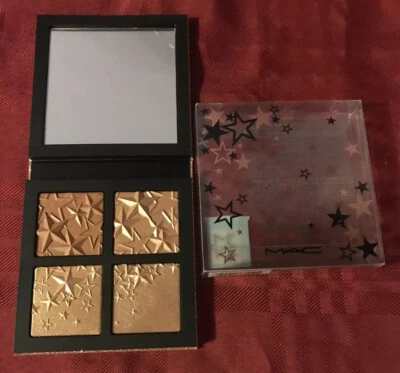 MAC Holiday Starring You Star Dipped Face Compact - Medium Deep NEW - Image 1 of 4
