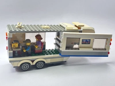 INCOMPLETE LEGO CITY: Caravan for Pickup  (60182) w/ 2 Minifigs some accessory - Image 1 of 4