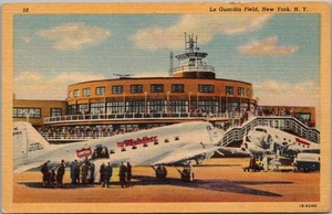 Postal vintage de 1941 de la ciudad de Nueva York "La Guardia Field" lino Curteich/sin usar - Imagen 1 de 2