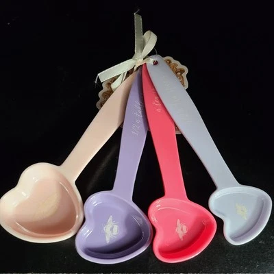 Bridgerton Heart Shaped Measuring Spoons Set Plastic - Image 1 of 4