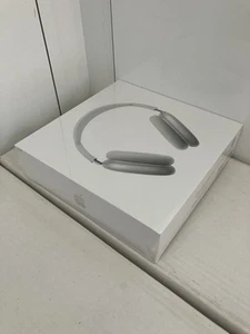 Apple AirPods Max Headphones (2nd Generation). White/ Silver. New & Sealed - Picture 1 of 7