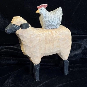 Vintage handgeschnitzte Holz Volkskunst Schafe & Huhn Skulptur - McAlister signiert - Bild 1 von 9
