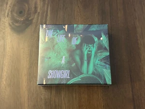 TAYLOR SWIFT - THE LIFE OF A SHOWGIRL LIMITED RELEASE DELUXE CD IT'S RAPTUROUS - Foto 1 di 1