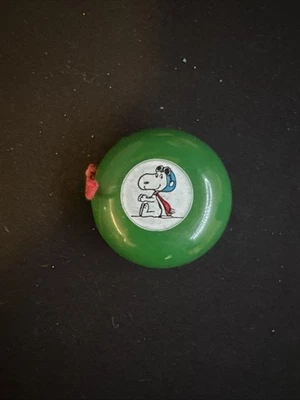 Vintage Peanuts Snoopy Flying Ace Green Plastic Yoyo United Feature Syndicate - Image 1 of 4