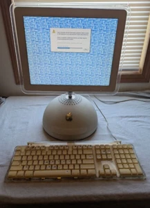 Classic Apple iMac G4 15” 800Mhz 60HD w/ Keyboard - Picture 1 of 7