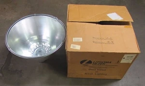 LITHONIA LIGHTING 553868 E22 REFLECTOR WITH GLASS LENS NIB - Picture 1 of 5